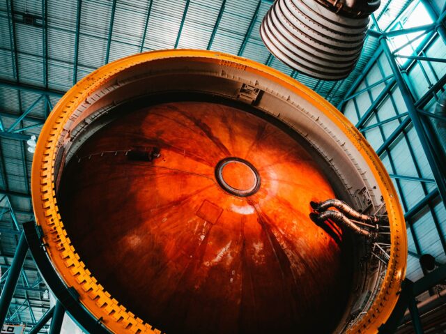 process-building-space-rocket-engine process-building-space-rocket-engine